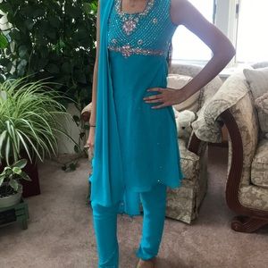 Indian 3-Piece Suit Churidar